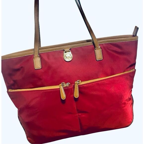 Michael KORS Kempton Tote - Picture 2 of 10